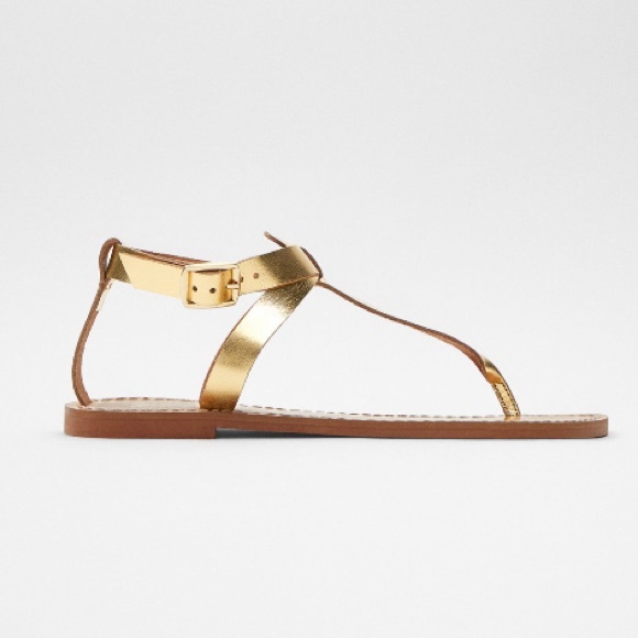 NEW! Zara Flat Laminated Gold Sandals - Picture 3 of 8
